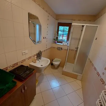 ホームステイ Przy Lesie ポッドンビエ