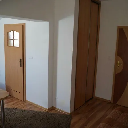 ホームステイ Przy Lesie ポッドンビエ